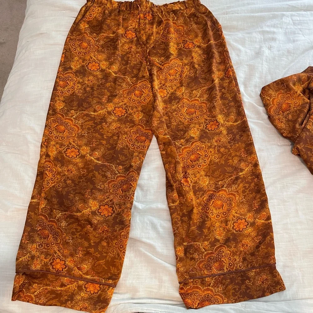 Laura Ashley x Urban Outfitters silk set - Picture 3 of 3